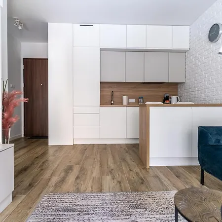 Apartment Mennica - Golden *